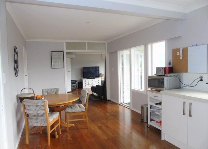  at 8 Glen Alton Avenue, Paparangi, Wellington, Wellington