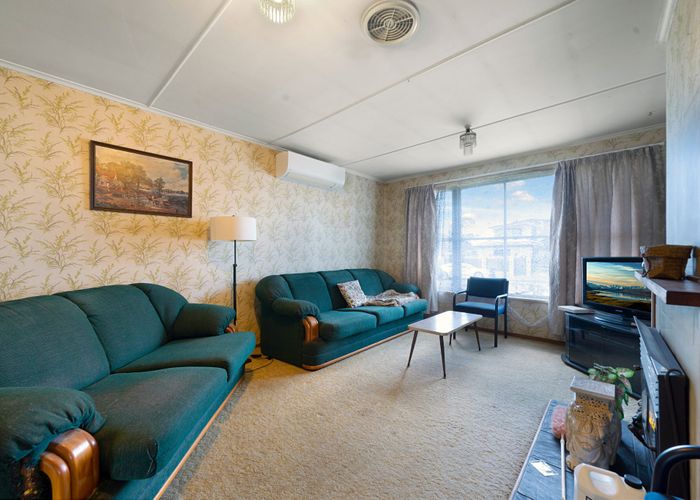  at 24 Cobham Crescent, Kelston, Waitakere City, Auckland