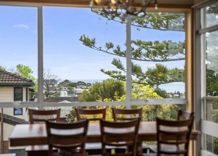  at 7 Aberdeen Road, Castor Bay, North Shore City, Auckland