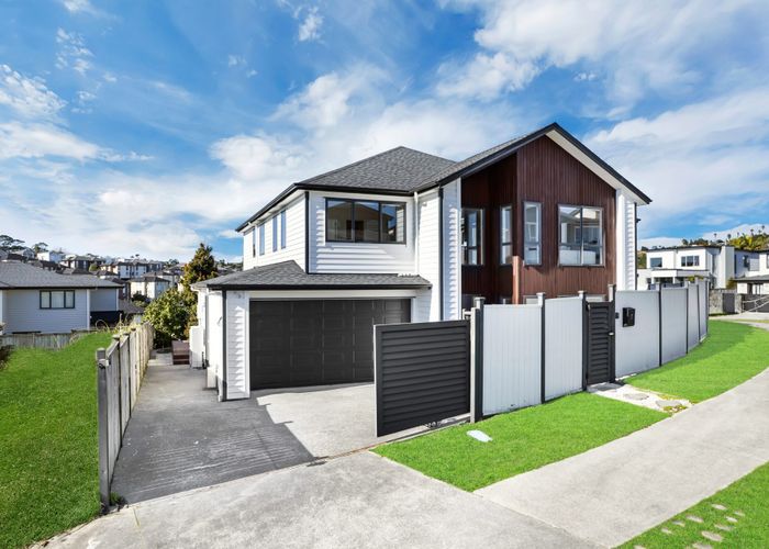  at 7 Lagonda Rise, Pinehill, North Shore City, Auckland
