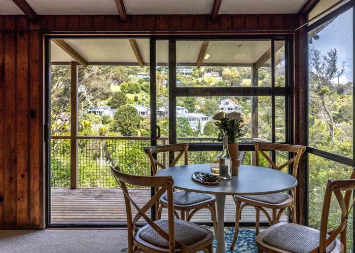  at 9 Hobson Terrace, Onetangi, Waiheke Island, Auckland