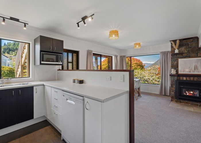  at 29A Arawata Terrace, Sunshine Bay, Queenstown-Lakes, Otago