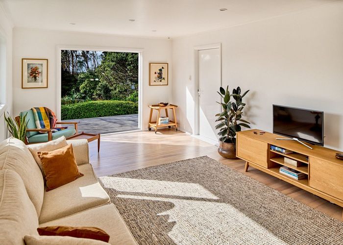  at 122 Muri Road, Pukerua Bay, Porirua