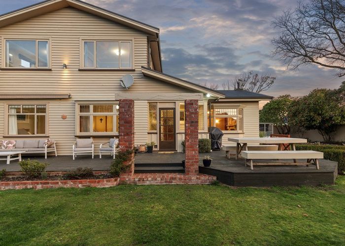  at 2 Kenwyn Avenue, St Albans, Christchurch