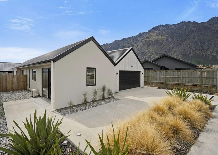 at 2 Barn Road, Hanley's Farm, Jacks Point, Queenstown-Lakes, Otago