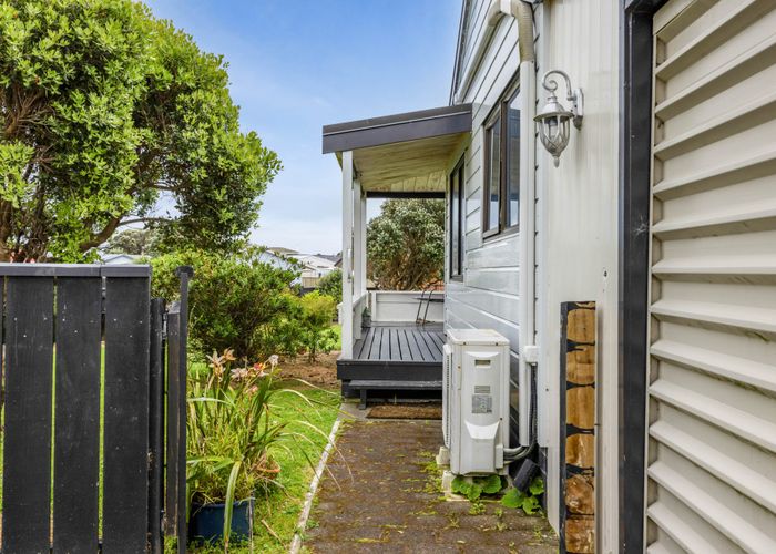 at 16 Pohutukawa Drive, Opunake