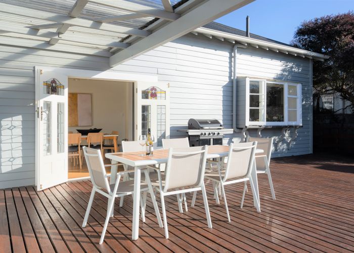  at 19 Pretoria Avenue, Saint Clair, Dunedin