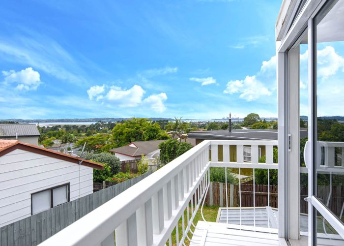  at 26 Widmore Drive, Massey, Auckland