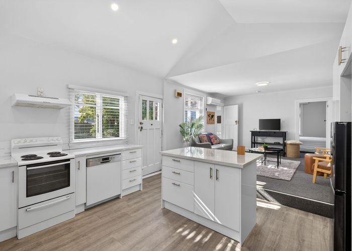  at 3 McFaddens Road, St. Albans, Christchurch City, Canterbury