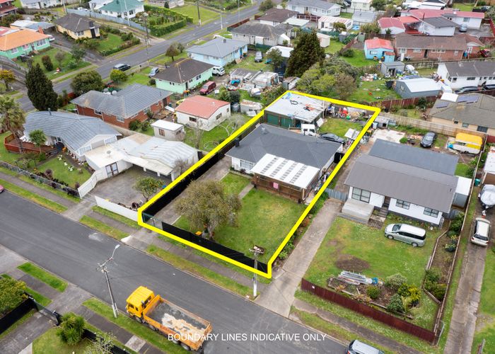  at 35 Mervan Street, Mangere East, Auckland