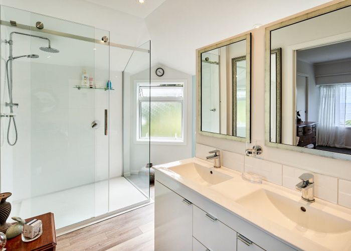 at 18 Te Pari Pari Road, Pukerua Bay, Porirua