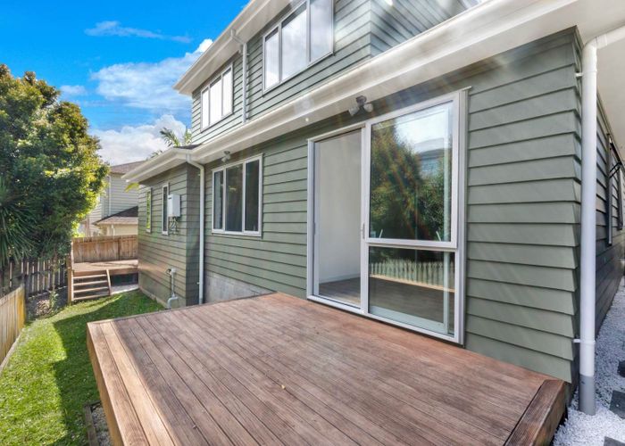  at 33 Mulroy Place, Pinehill, North Shore City, Auckland