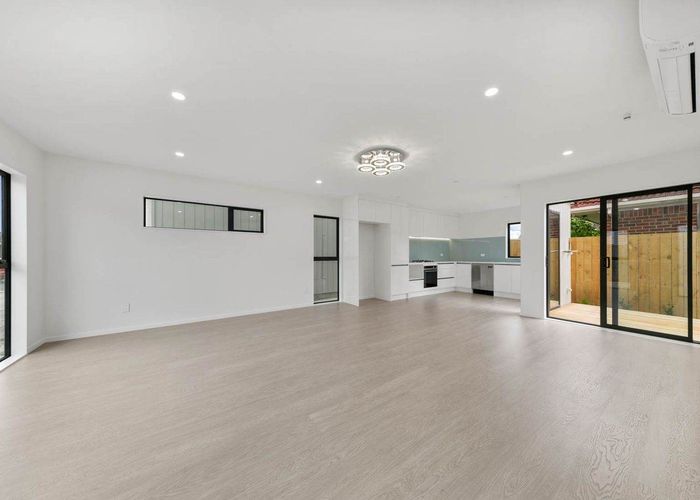 at 90B Seymour Road, Sunnyvale, Waitakere City, Auckland