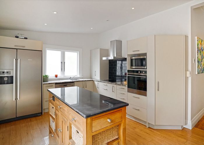  at 17 Owens Road, Devonport, Auckland
