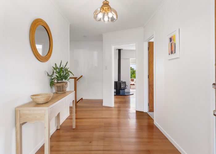  at 9 Amelia Place, Beach Haven, North Shore City, Auckland