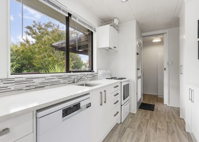  at 54 Woodglen Road, Glen Eden, Waitakere City, Auckland