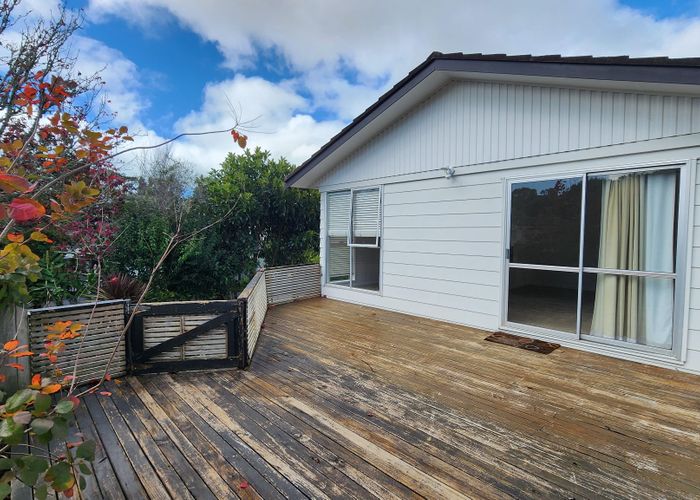  at 4 Wanita Place, Totara Vale, North Shore City, Auckland