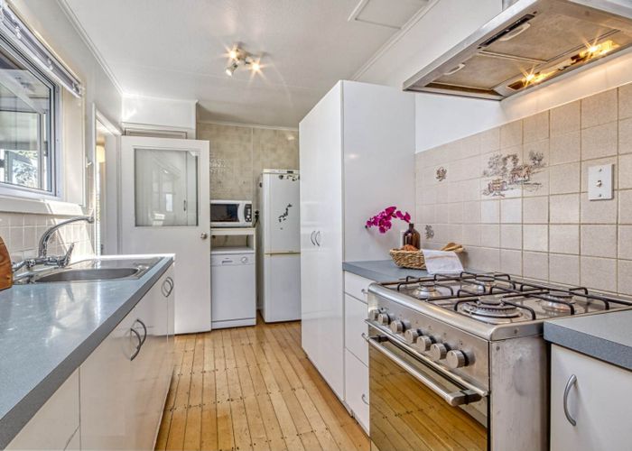  at 42 Park Road, Glenfield, North Shore City, Auckland