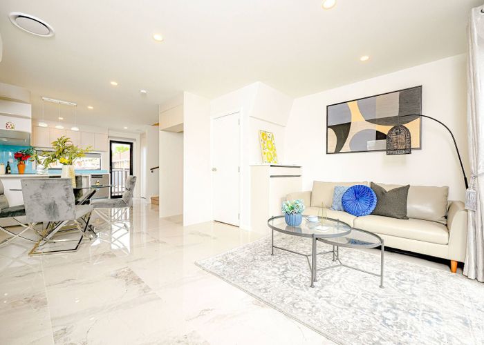  at 7/460 Massey Road, Mangere East, Manukau City, Auckland