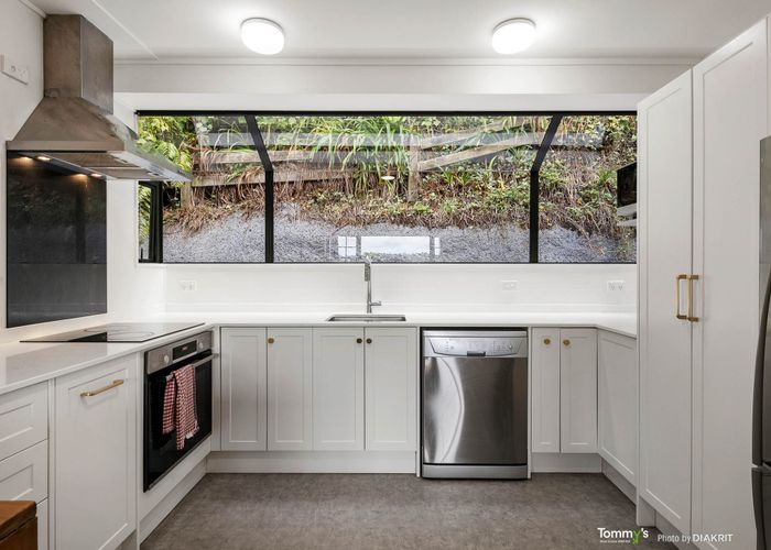  at 17 David Crescent, Karori, Wellington