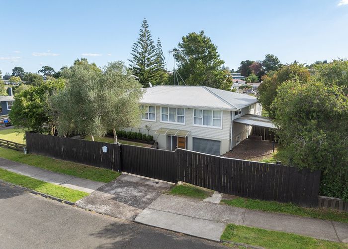 at 76 La Trobe Street, Pakuranga Heights, Manukau City, Auckland