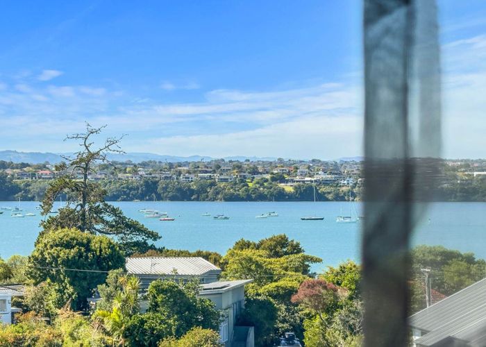  at 8c Lyndhurst Street, Wai O Taiki Bay, Auckland City, Auckland