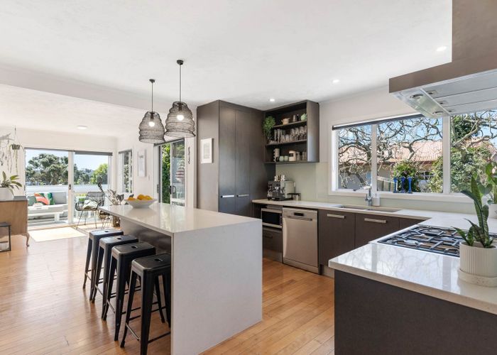  at 1/107 Browns Bay Road, Browns Bay, North Shore City, Auckland