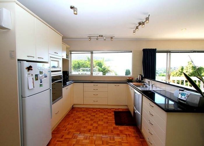  at 28 Haseler Crescent, Mellons Bay, Manukau City, Auckland