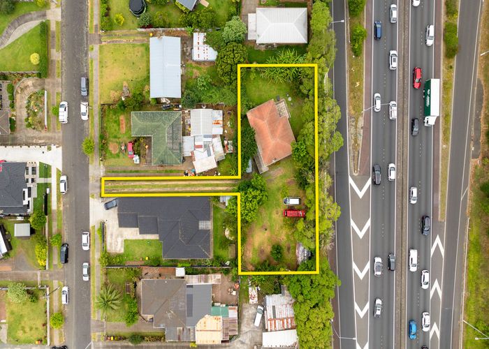  at 24 Steven Street, Mangere East, Auckland