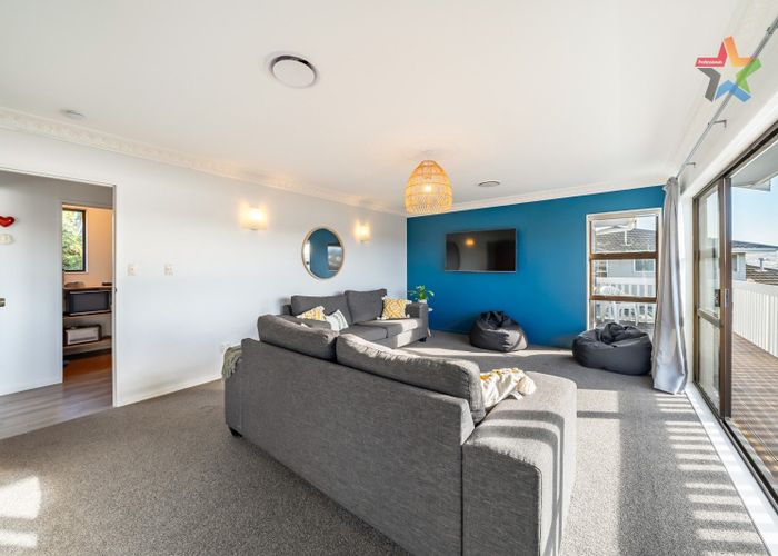  at 90 Tweed Road, Papakowhai, Porirua