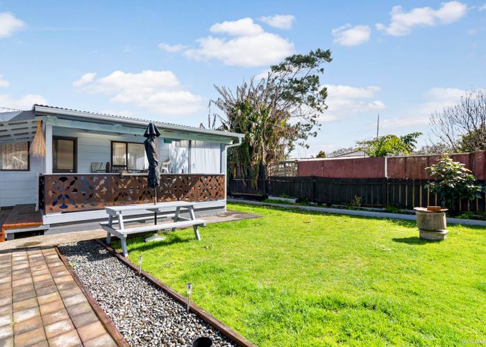  at 2/268 Porchester Road, Takanini