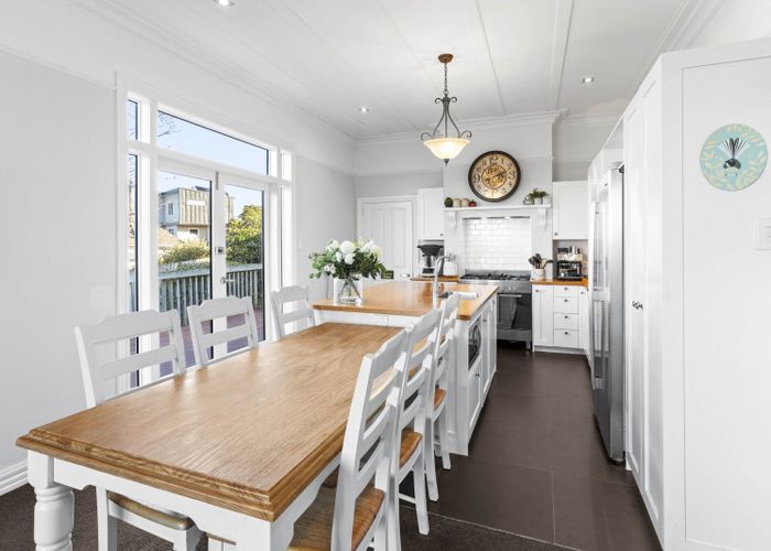  at 8 Leven Street, Roslyn, Dunedin, Otago