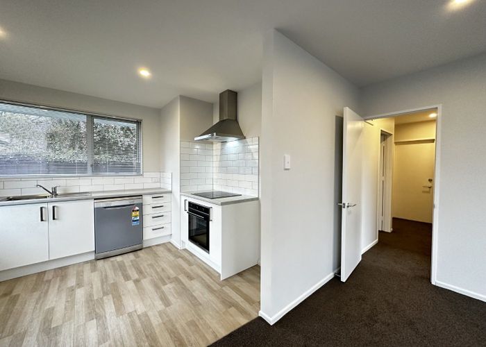  at 2/4 Grove Road, Addington, Christchurch City, Canterbury