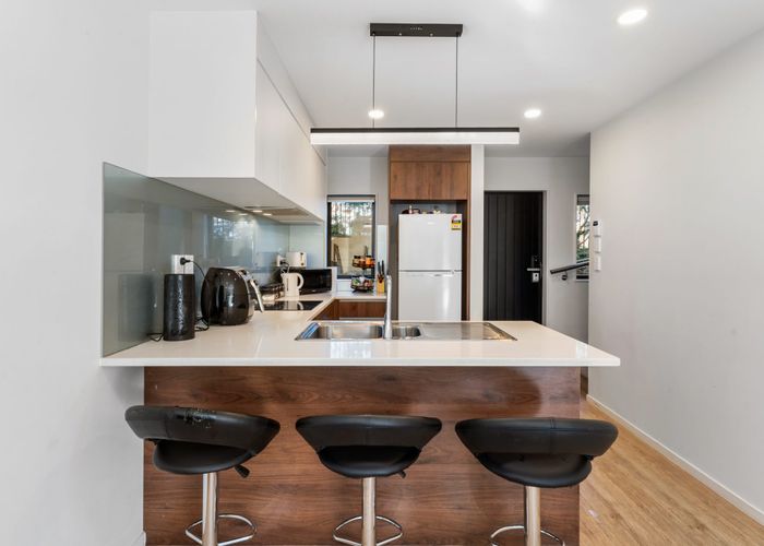  at 9/237 Swanson Road, Henderson, Waitakere City, Auckland