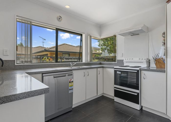  at 11 Wentworth Park, Albany, Auckland