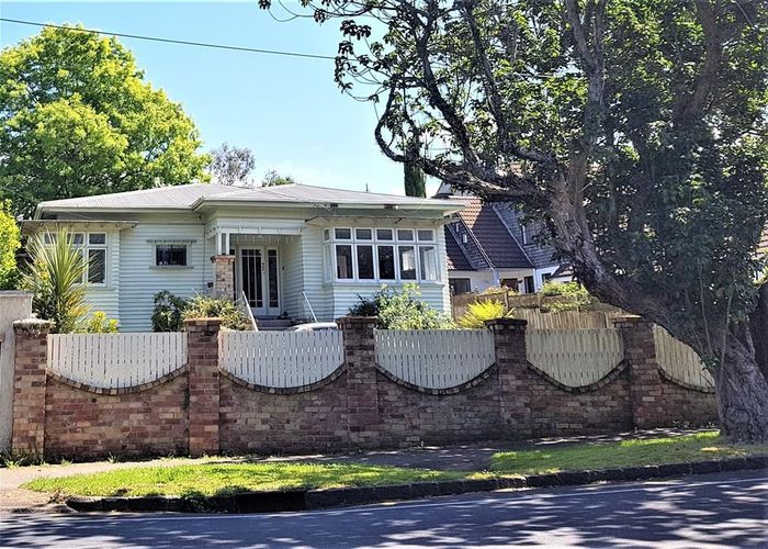  at 44 Wheturangi Road, Greenlane, Auckland City, Auckland