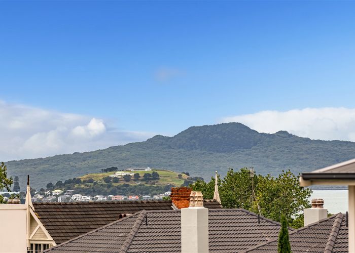  at 4/10 St Georges Bay Road, Parnell, Auckland