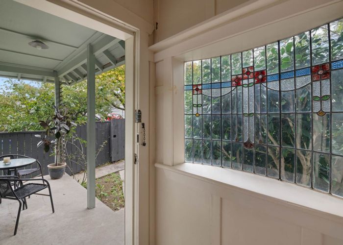  at 4 Turnbull Road, Narrow Neck, North Shore City, Auckland