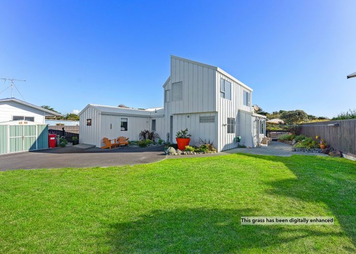  at 12 Scott Avenue, Otaki Beach, Otaki