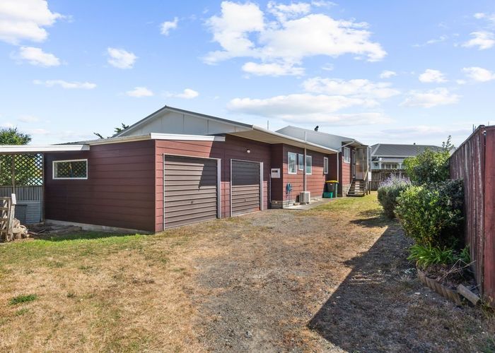  at 8 Taonui Street, Waitarere Beach, Levin