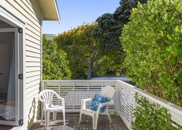  at 180A Darlington Road, Miramar, Wellington