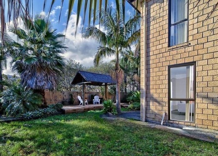  at 14 South Kensington Way, Henderson, Waitakere City, Auckland