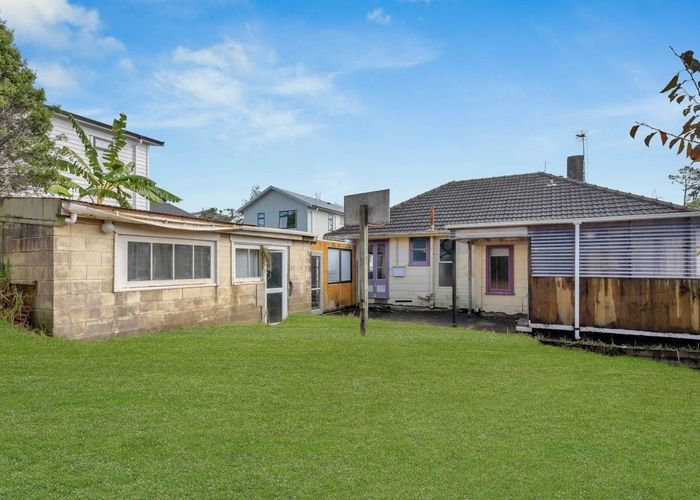  at 14 Nash Road, Mount Roskill, Auckland