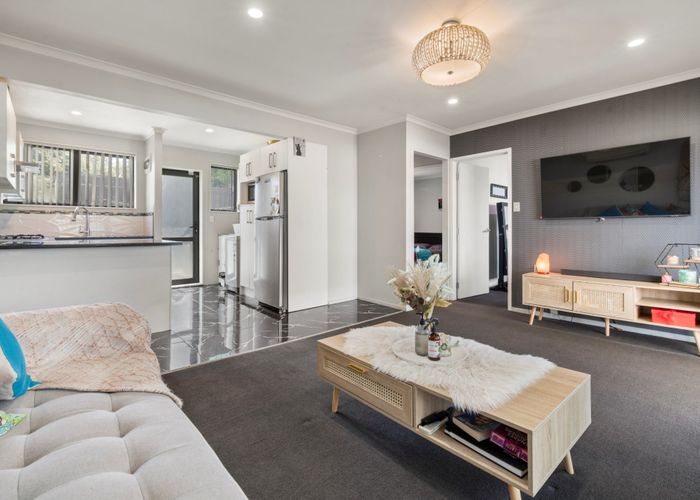  at 5/1 Plunket Avenue, Manukau Central, Auckland