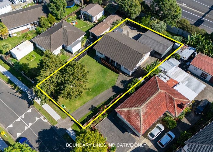  at 21 Staverton Crescent, Mangere, Auckland