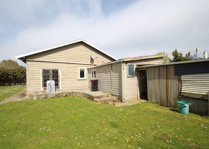  at 8 Carlyle Street, Mataura, Mataura