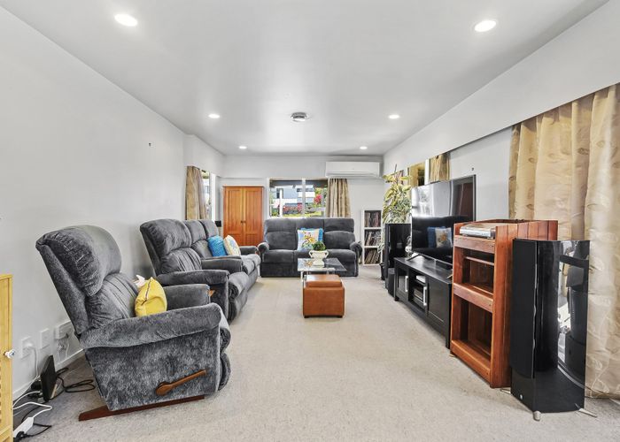  at 5 Sumich Place, West Harbour, Auckland