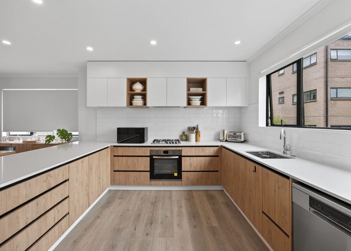  at 4/271 Ormiston Road, Flat Bush, Manukau City, Auckland