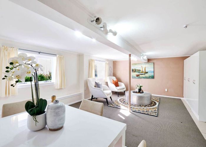  at 62 Lyons Avenue, Murrays Bay, Auckland