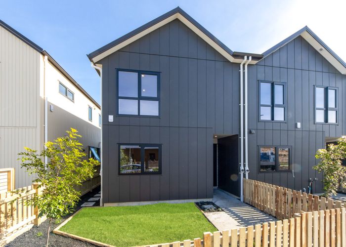  at 6 Kiekie Street, Westgate, Waitakere City, Auckland